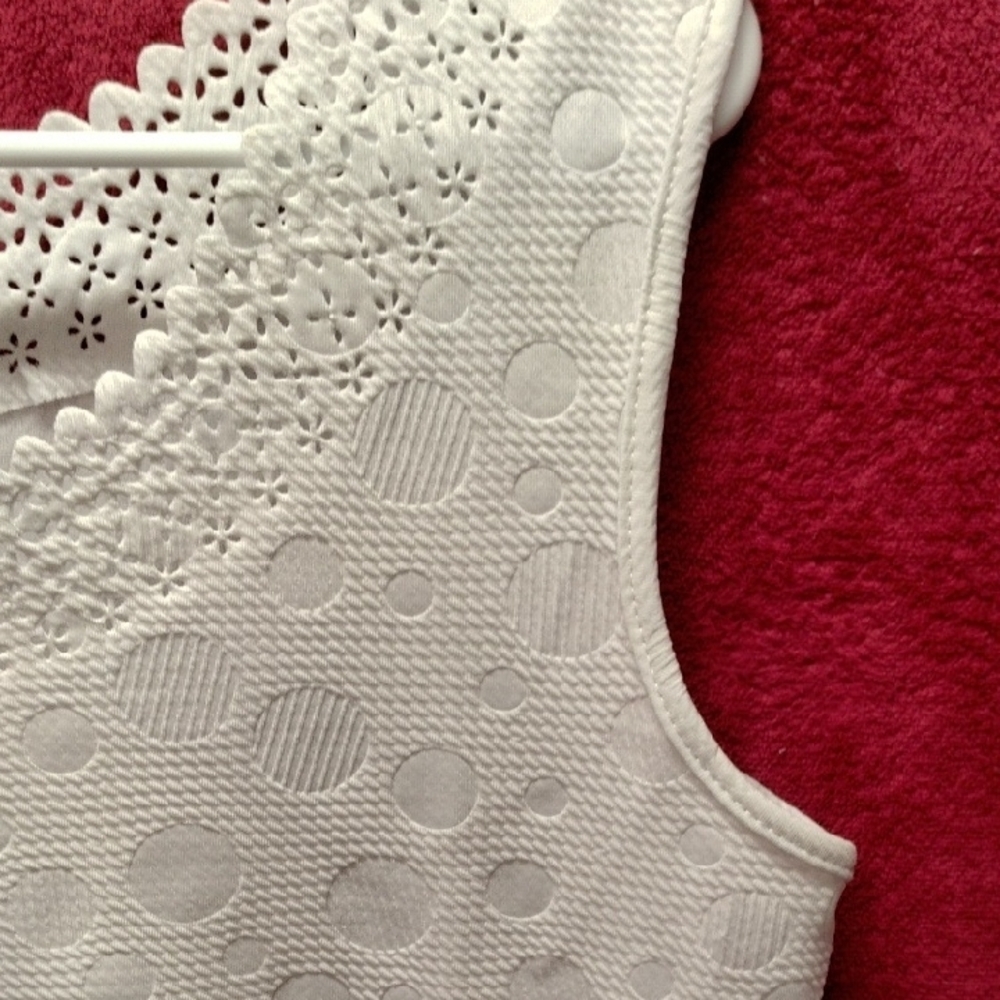 Chances R Textured White Tank Top - Picture 4 of 6